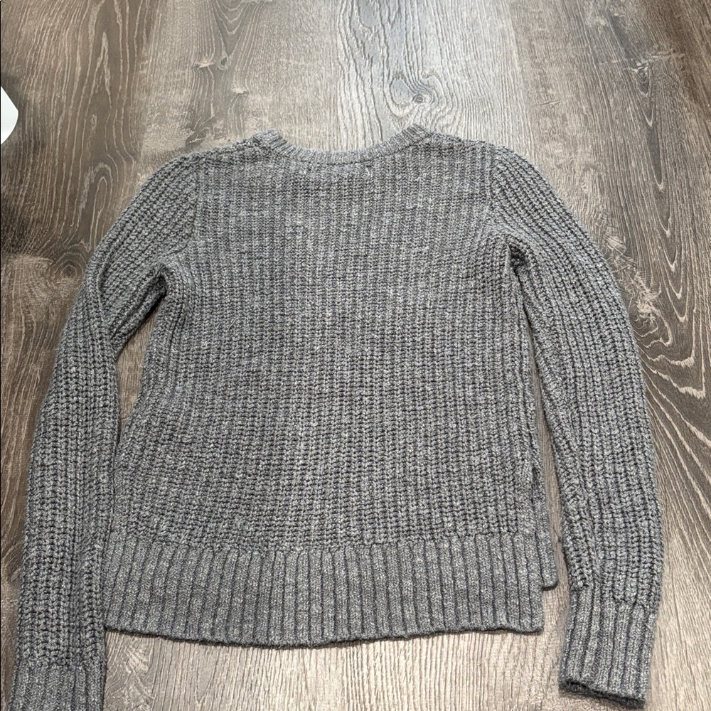 Abercrombie and Fitch Size XS Gray Knit Sweater - Picture 6 of 6